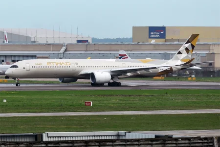 Two Etihad Airways Flight with A350 Diverted for Same Reason