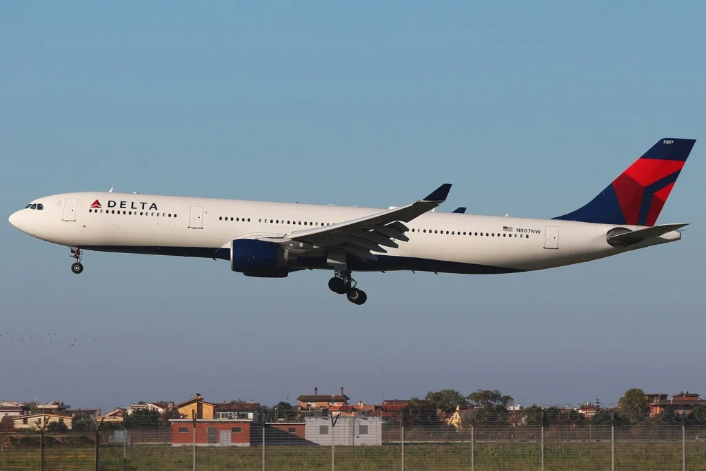 Delta Air Lines Deploys Widebody Aircraft on Domestic Routes