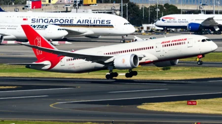 Singapore Airlines CEO Flags Pakistani Airspace Closure as Air India’s Biggest Disadvantage