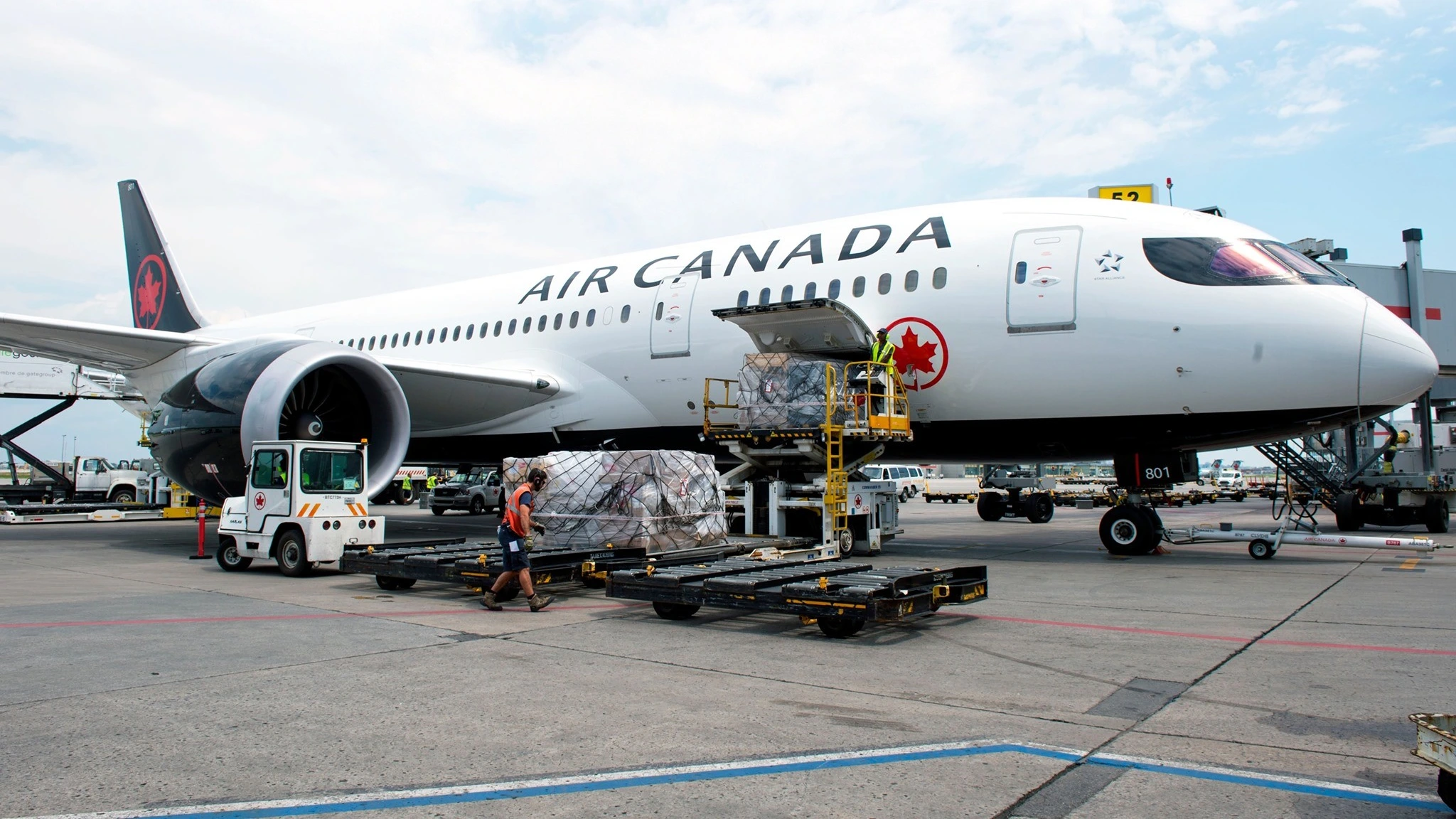 Air Canada Using New AI Tech to Reduce 12 Hours Flight Distuption to 10 Mins