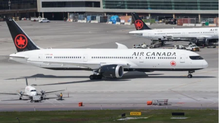 Air Canada COO Mark Nasr Gives His Business Class Seat to a Downgraded Passenger