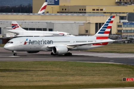American Airlines Business Class Passenger Says Loud Flight Attendants Ruined His Sleep