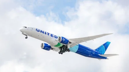 United Unveils New Boeing 787 Dreamliner SAF Livery