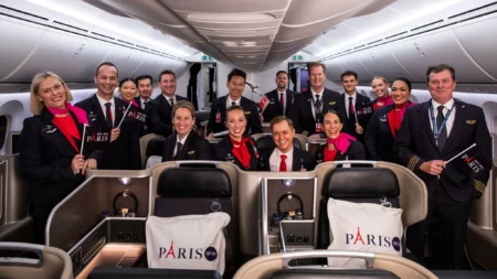 Qantas Plans New Business Suites for Boeing 787-10
