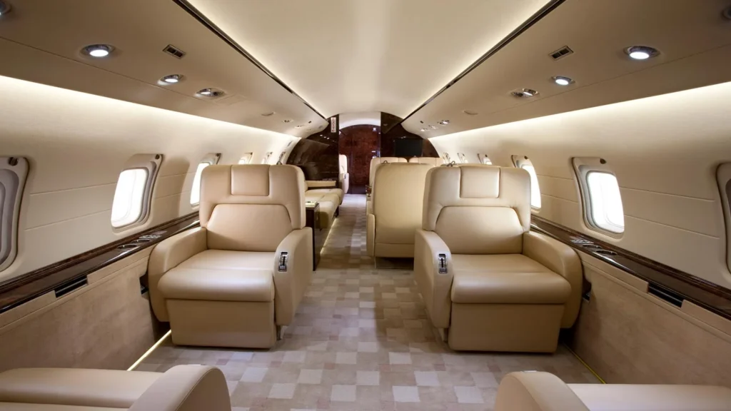 Bombardier Challenger 850