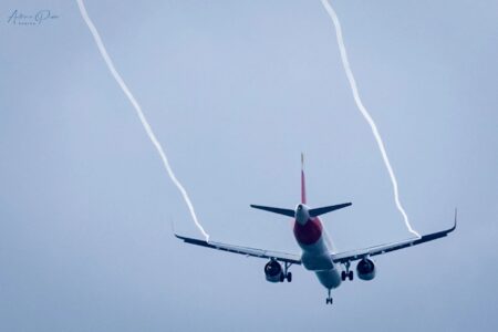 What is Flight Turbulence? How to Deal with it? Explained