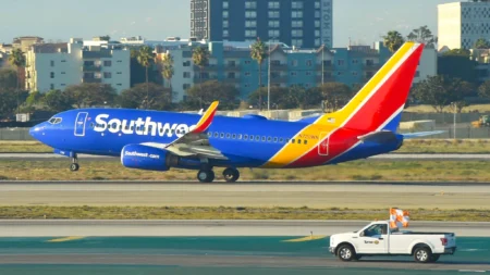 Southwest Pilots Makes U-Turn to Las Vegas After 737 Engine Failure