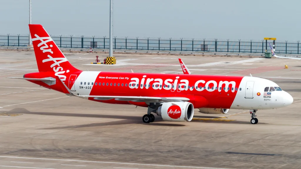 AirAsia May Order 100 New Aircraft, in Talks with Airbus, COMAC and Embraer