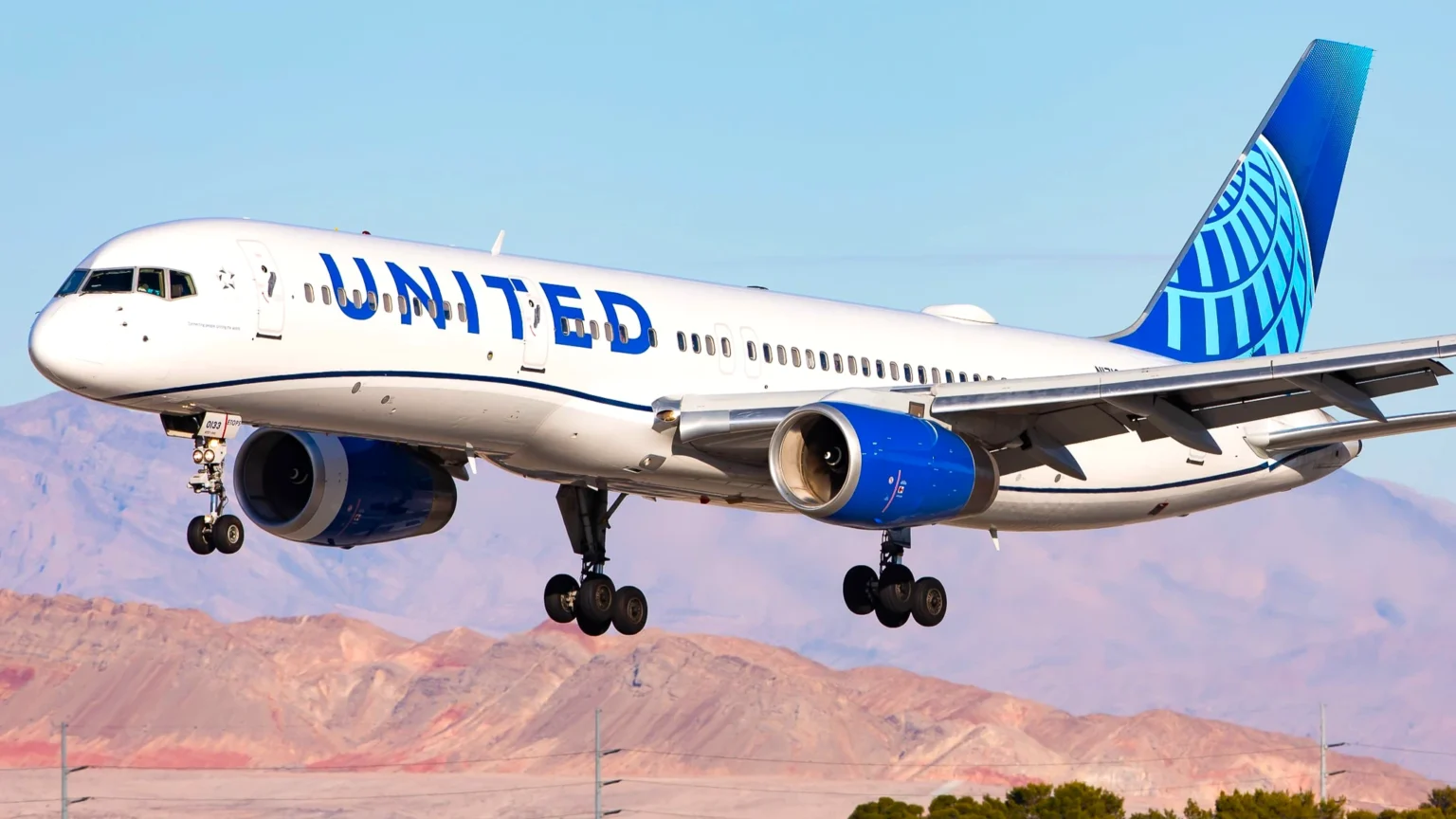 United Airlines Suspends 11 Chicago O’Hare Routes Amid FAA Flight Caps