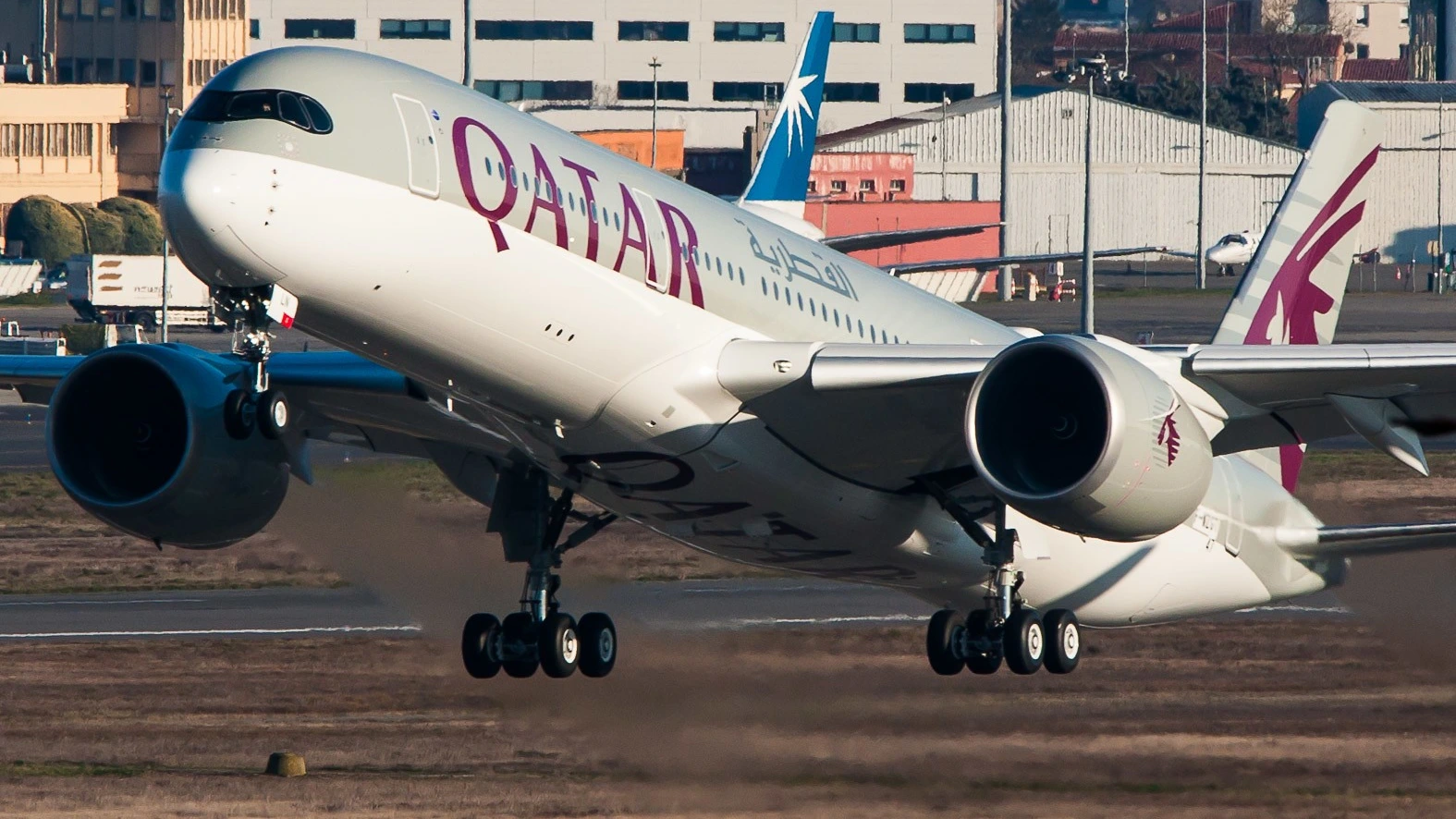 Qatar Airways to Deploy Airbus A350 to London Gatwick, Manila and More