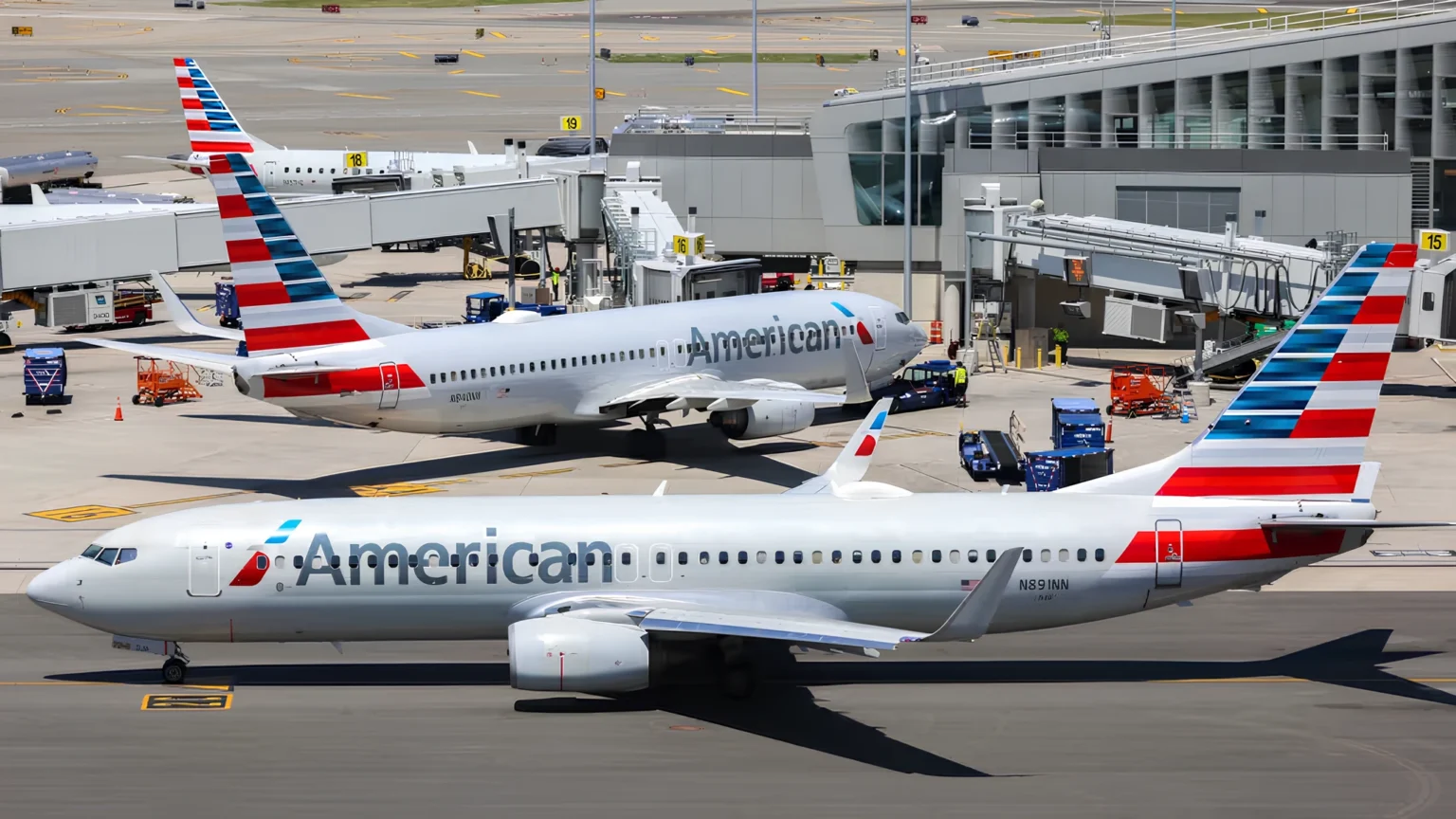 Los Angeles International Airport: Which Airlines Have Hubs There?