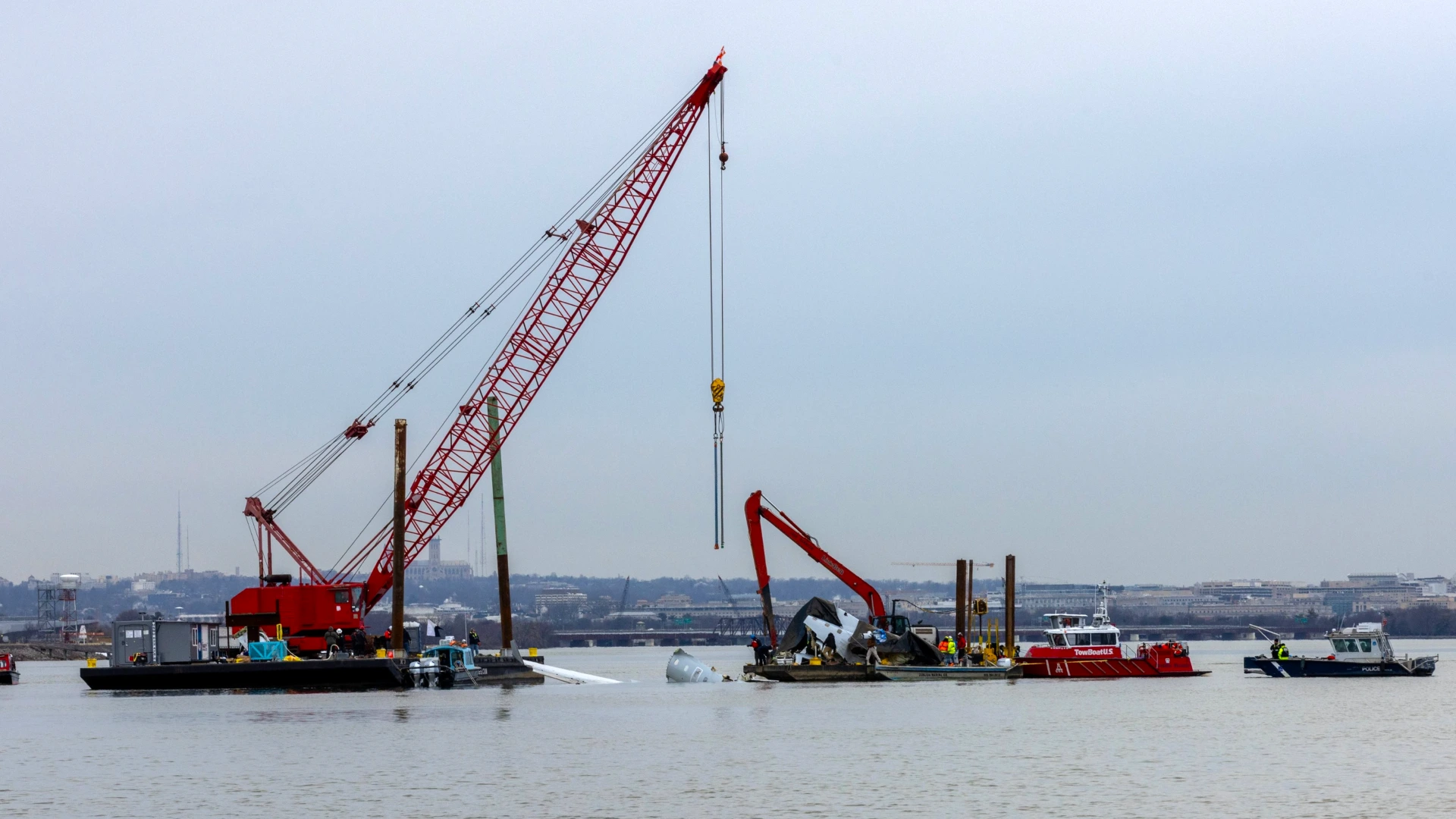 Black Hawk Altimeter Failure Possibility in Midair Collision with American CRJ700