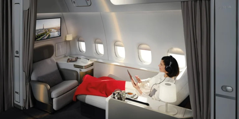 Top 10 First Class Airline Amenities in the World in 2025, No.5 Will Surprise You!! Air France La Première Suite