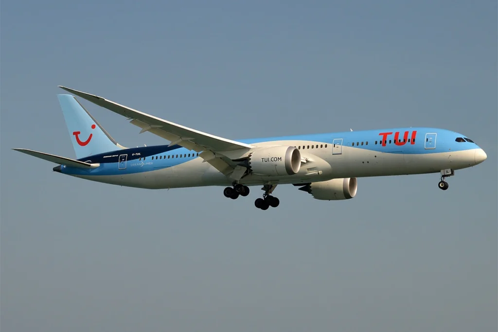 TUI Airways Boeing 787 Aborts Takeoff and Veered off the Runway