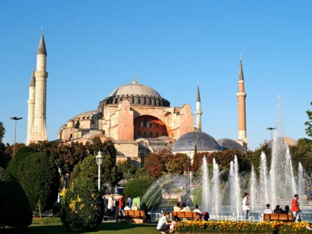 Indian Tourism Shifts Away from Turkey and Azerbaijan