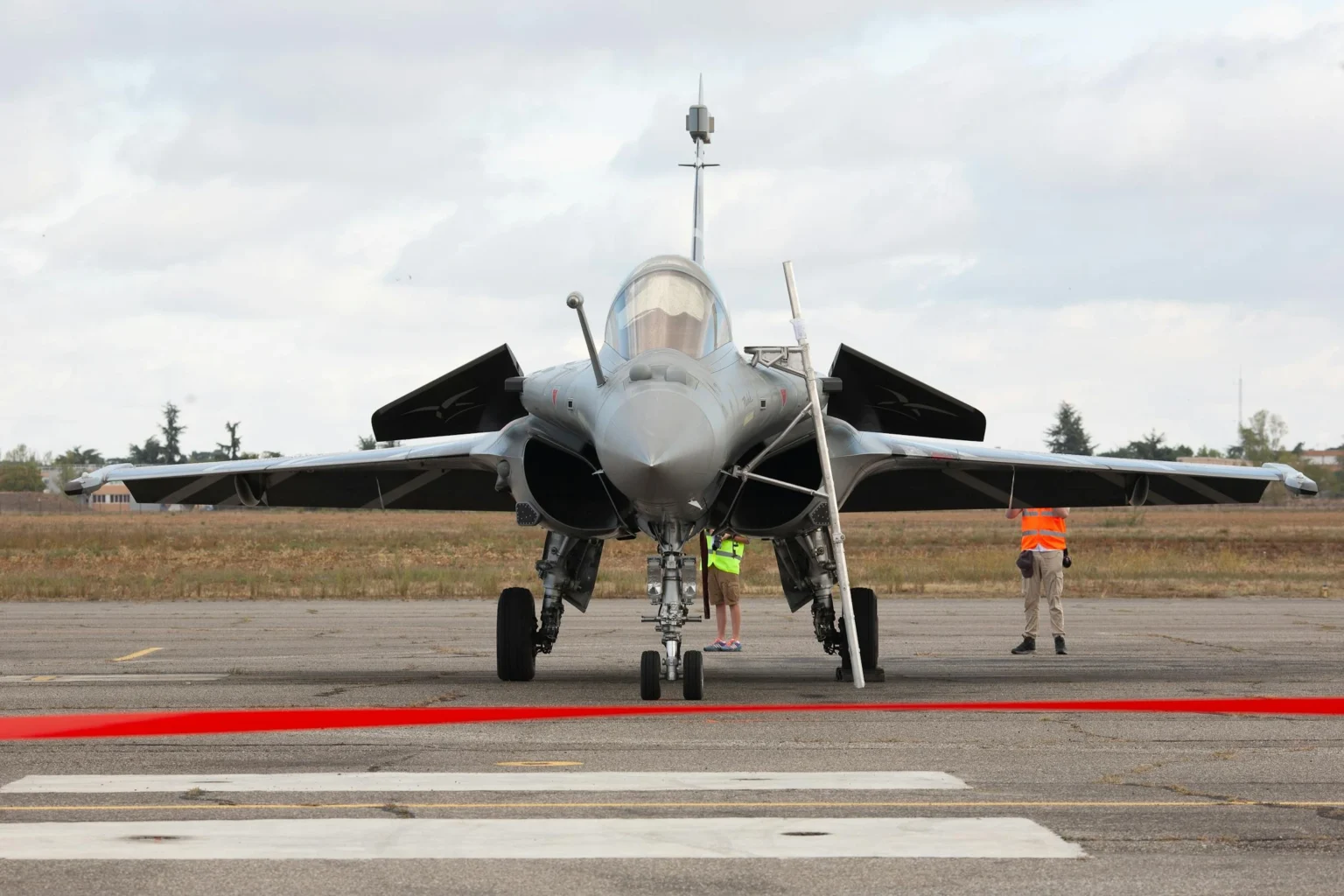 France’s Rafale F5 Shock: 47 New Fighters and Stealth Combat Drones by 2035