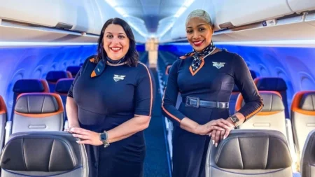 JetBlue Flight Attendant Turns Lav Line Into Tear-Jerking Wall of Gratitude