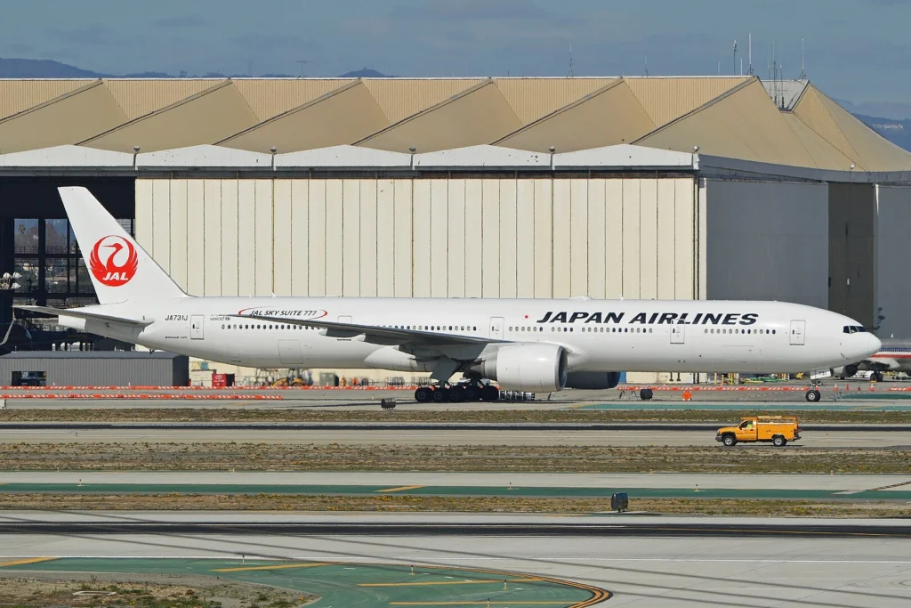 Japan Airlines to Retire First 777-300ER with Last Flight from Los Angeles