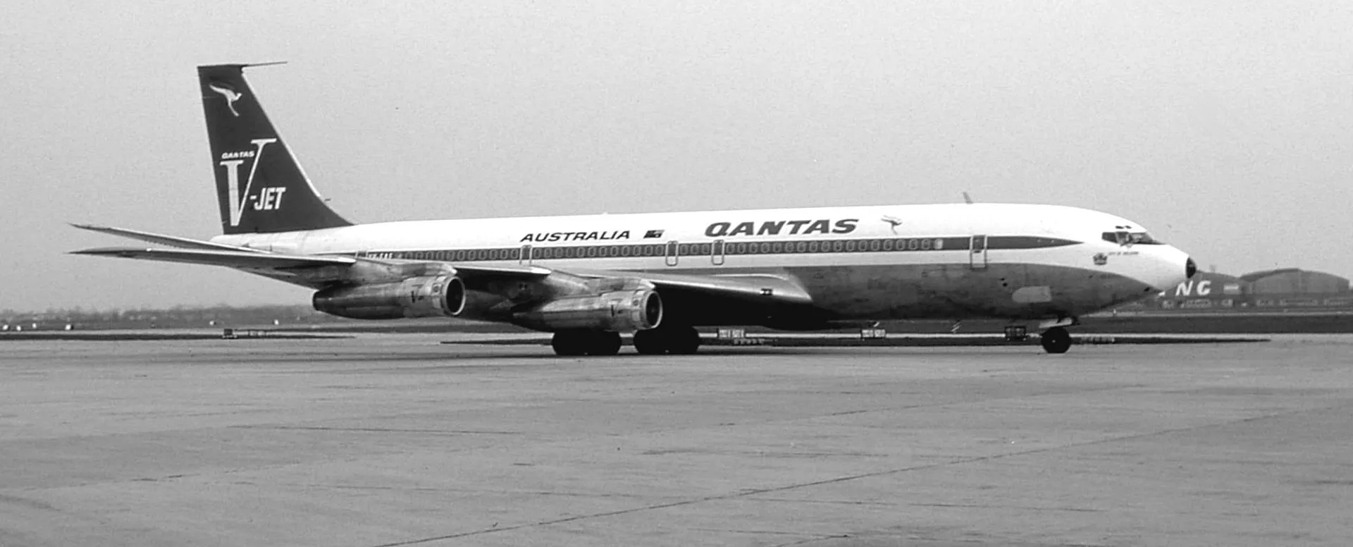 Qantas Sydney to Hong Kong Flight Gets Bomb Hoax Call | Today in Aviation