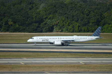 Porter Airlines Passengers Endure 7-Hour Flight Delay on Tarmac