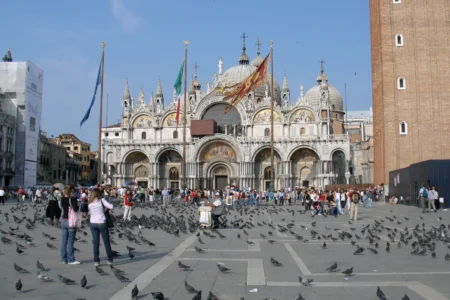 Top 10 Best Walkable Cities in the World in 2025