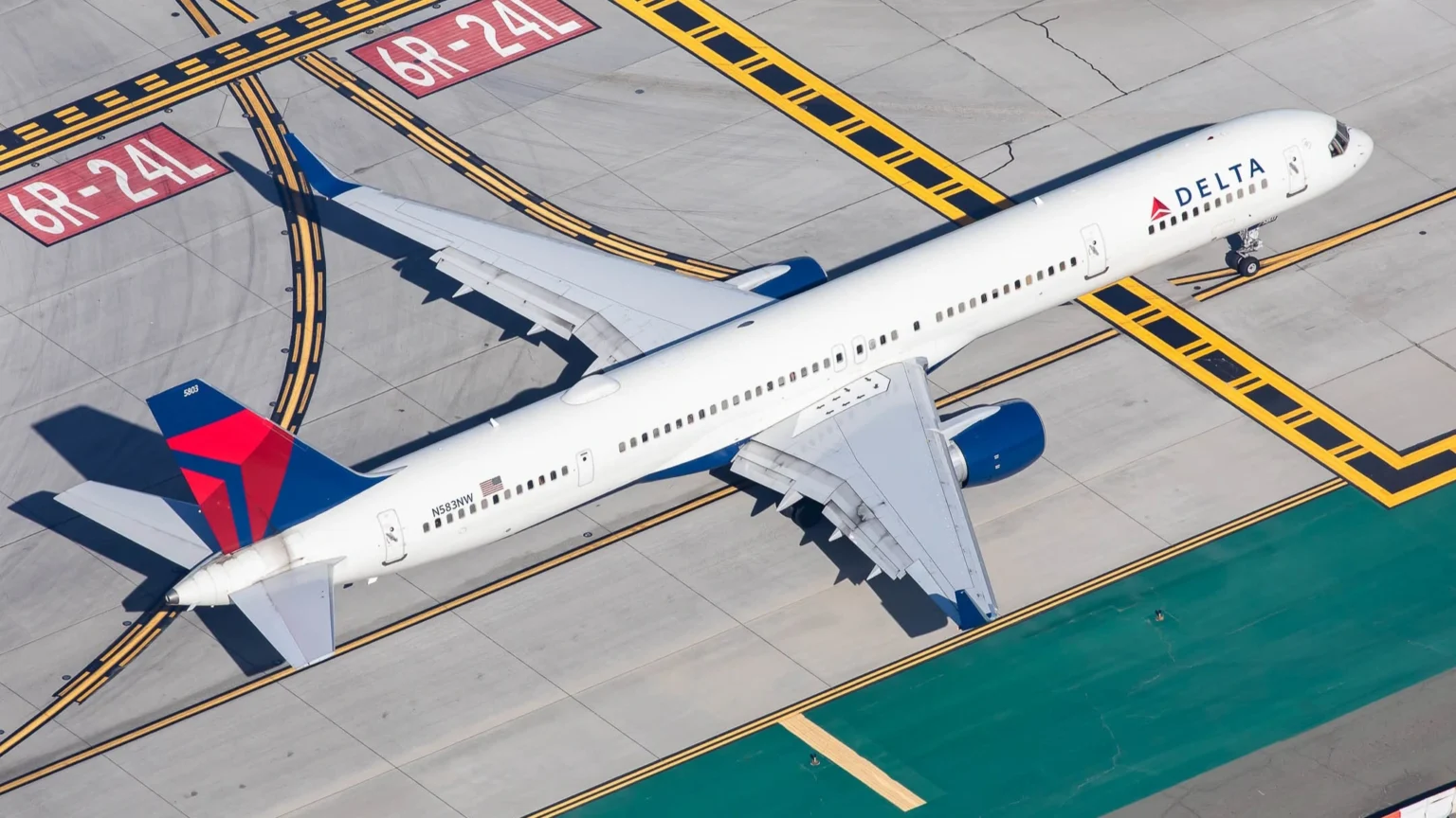 Delta Air Lines Drops 5 Routes, Cuts Las Vegas Capacity Ahead of Winter