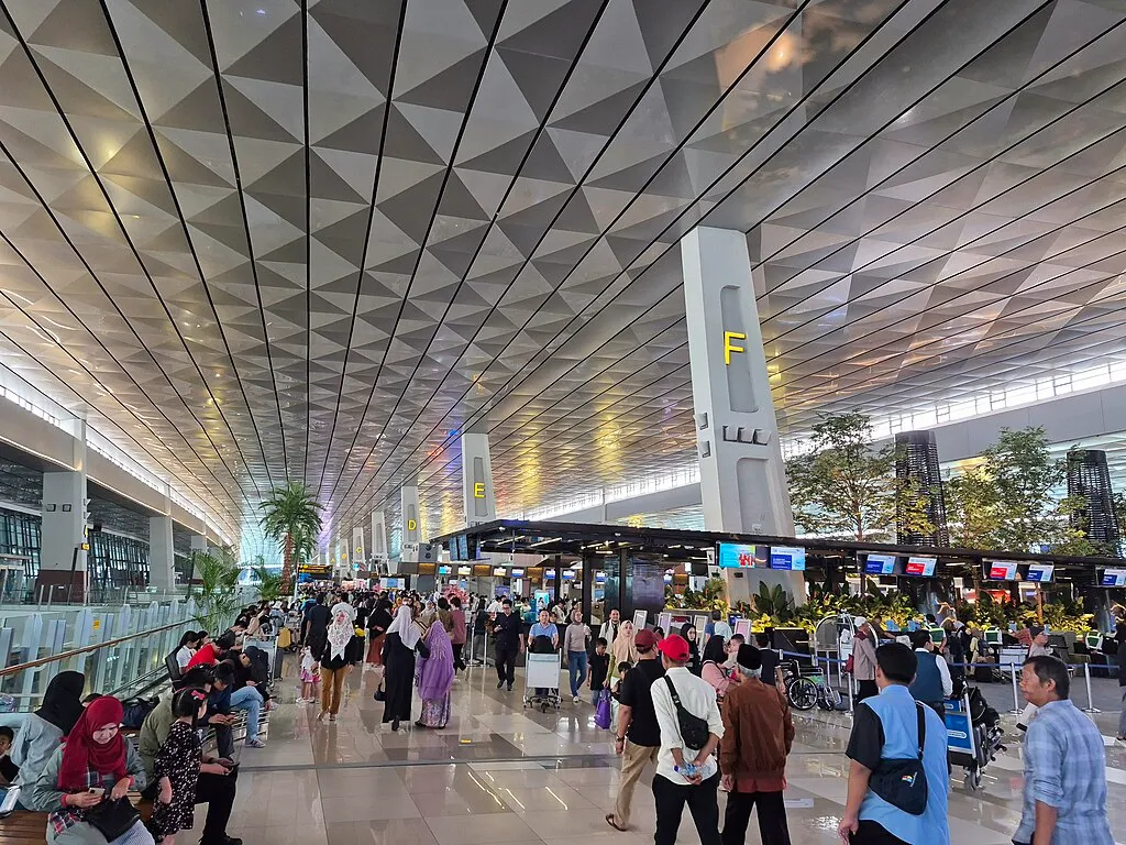Top 10 Best Airports for Immigration in the World in 2025