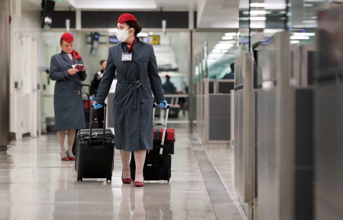 Flight Attendants Flag One Common Carry-On Error Disrupting Cabin Flow