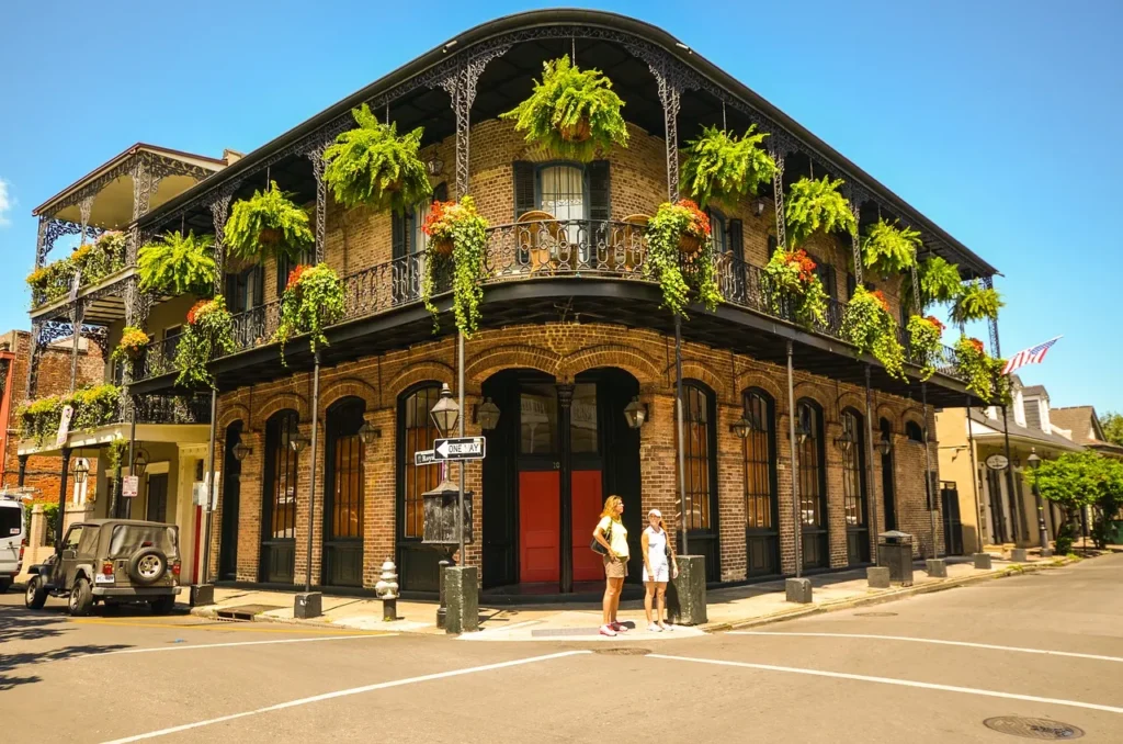 Top 10 Best Cities for Dating and Falling in Love in 2025