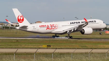 Japan Airlines Brings New A350-1000 Business Suites to Boeing 787-9