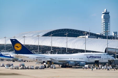 Lufthansa to Sell Two Boeing 747-8s to Largest Air Force in the World