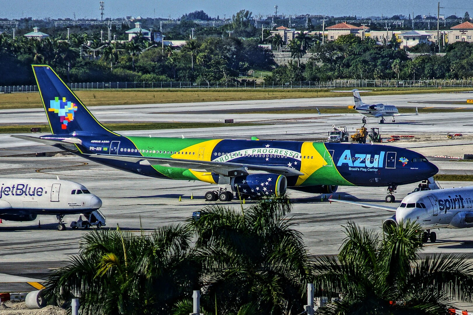 Brazil Regulator Halts United Airline’s $100 Million Azul Stake Expansion