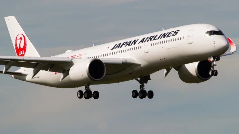Japan Airlines Plans 2028 Moon Mission for Cultural Preservation Japan Airlines A350-1000 taking off