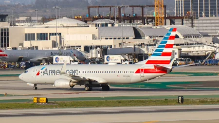 American Airlines Chicago to Washington Flight with 737 Diverts Twice