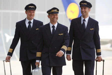 Lufthansa Cancels Hundreds of Flights as Pilots and Cabin Crew Strikes