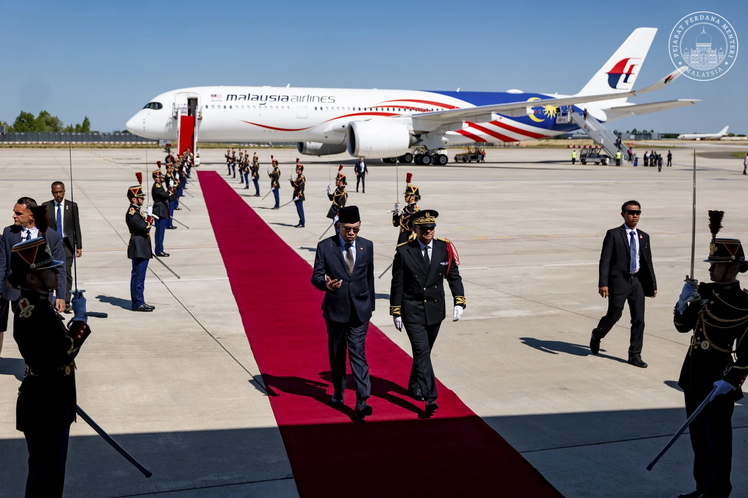Malaysia Airlines Carrying Malaysian PM
