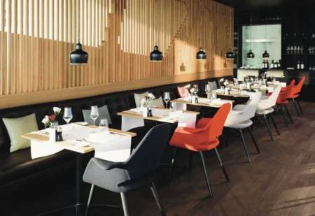 Top 10 Best First Class Airline Lounge Dining in the World in 2025