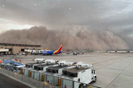 Massive Dust Storm Disrupts Flights at Phoenix Sky Harbor Airport