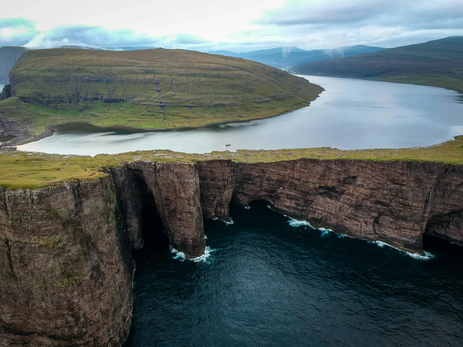 Top 10 Most Beautiful Islands in the World You Should Visit in 2025