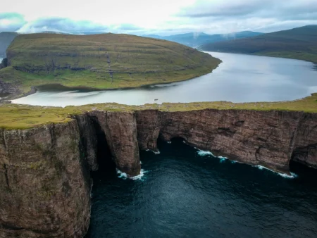 Top 10 Most Beautiful Islands in the World You Should Visit in 2025