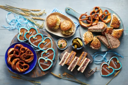 Emirates Provides New In-flight Meals During This Festival