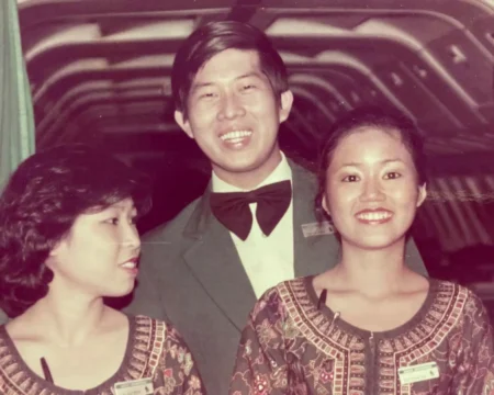 Singapore Airlines’ Longest-Serving Cabin Crew Reflects on 46 Years of Flying
