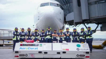 Malaysia Airlines Operates First All-Women Crew Flight from Its Hub