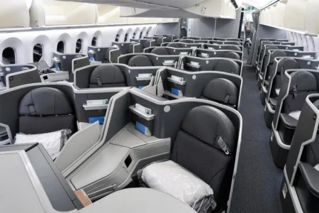 American Airlines Passenger Refuses to Give Up Business Class Seat After Crew Requests Switch
