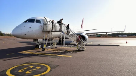 Qantas Moves Ahead with Door Safety Changes Despite Union Pushback