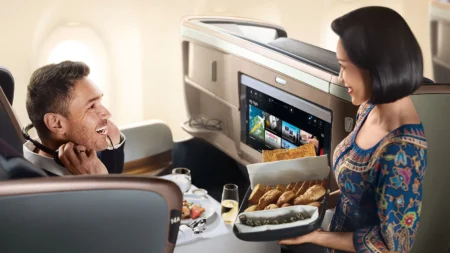 Singapore Airlines Cabin Crew Accused of Racist Remark Over Meal Mix-Up