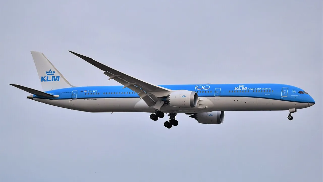 A KLM Boeing 787-10 Dreamliner operating flight KL601 from Amsterdam Schiphol Airport (AMS) to Los Angeles International Airport (LAX) made an unscheduled landing at Yellowknife Airport following the death of a passenger.
