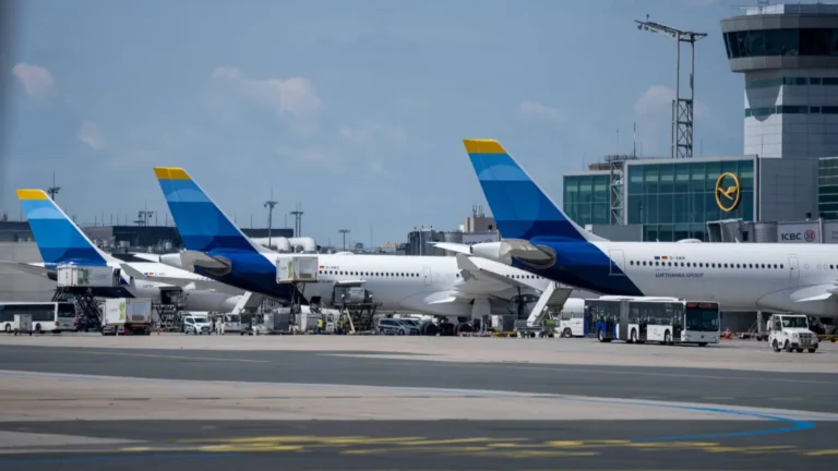 Lufthansa Faces New Lawsuit After Elderly Woman Falls Down at Frankfurt Airport