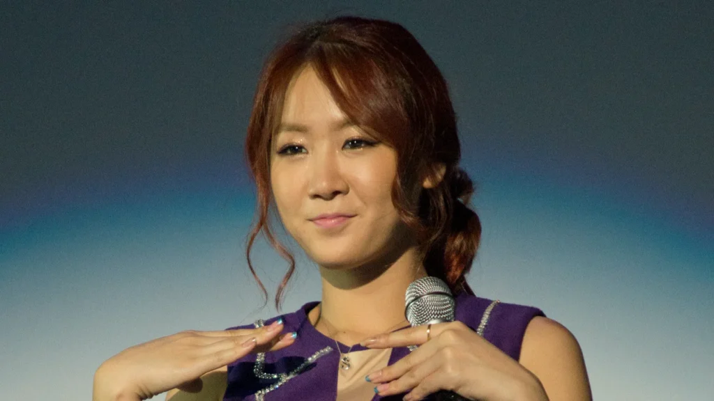 Delta Air Lines Apologises to This K-pop Star After Discrimination