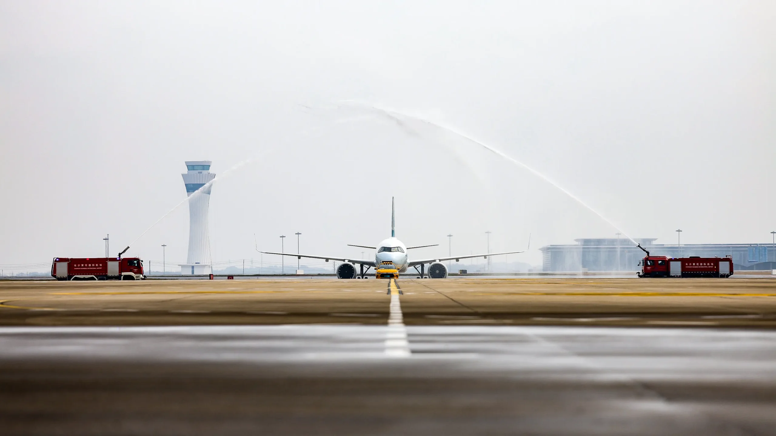 Cathay Pacific Hong Kong to Changsha Flight